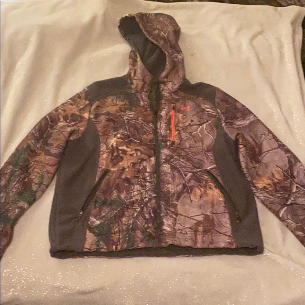 Woman’s UA Storm Camo Coat
